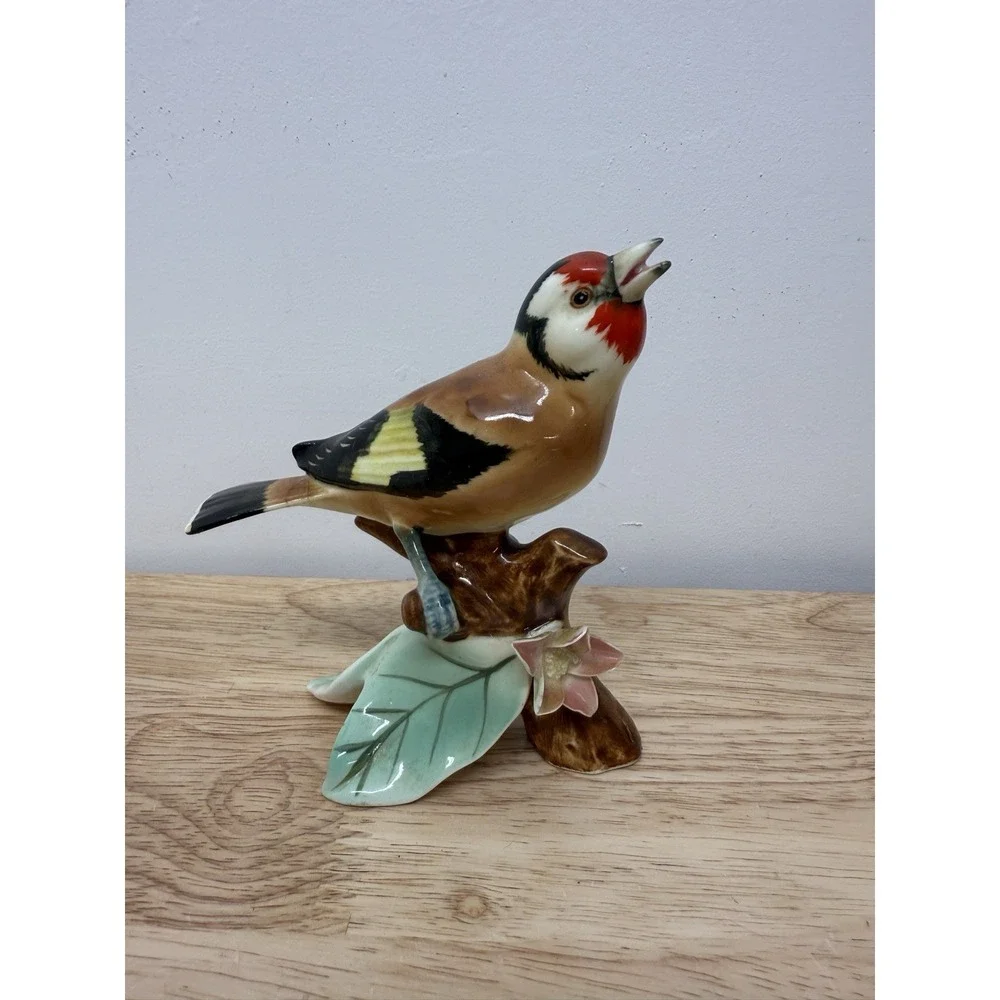 JILGUERO Gold Finch #5783 Bird Figurine #61